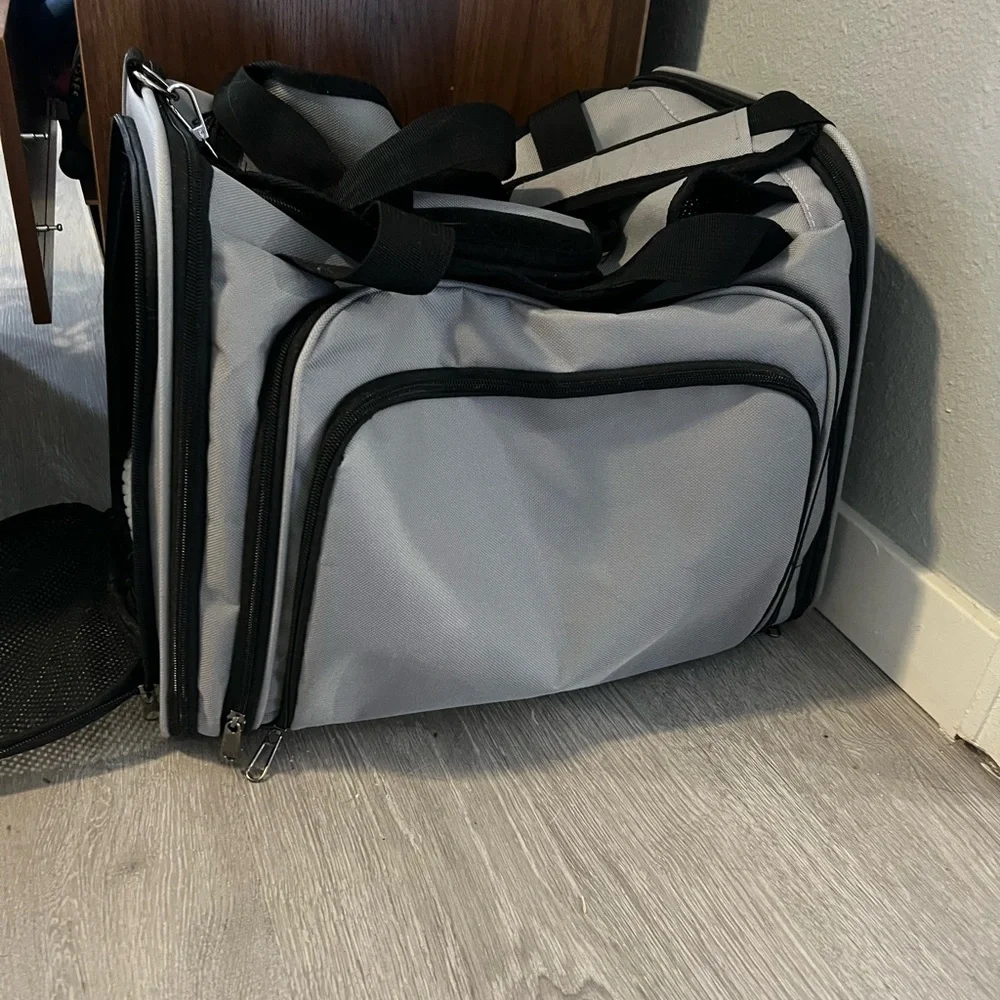 Gray Cat Carrier Travel Set, Used Once.